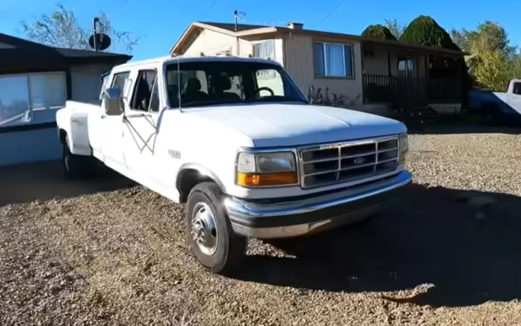 A man spent a month buying and flipping cars to see if he could make an easy profit, and was left shocked by how much cash he actually made