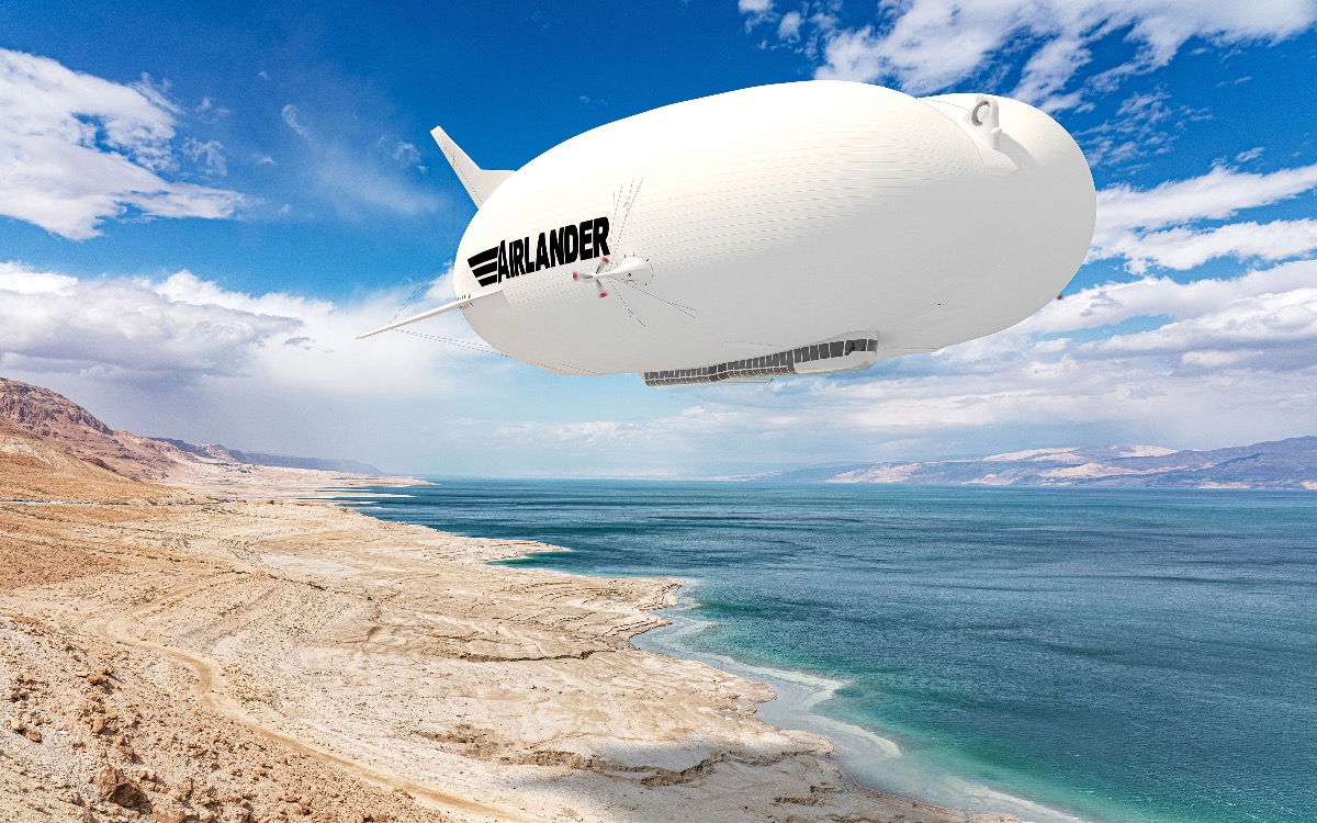 'Flying Bum' Airlander 10 hybrid airship