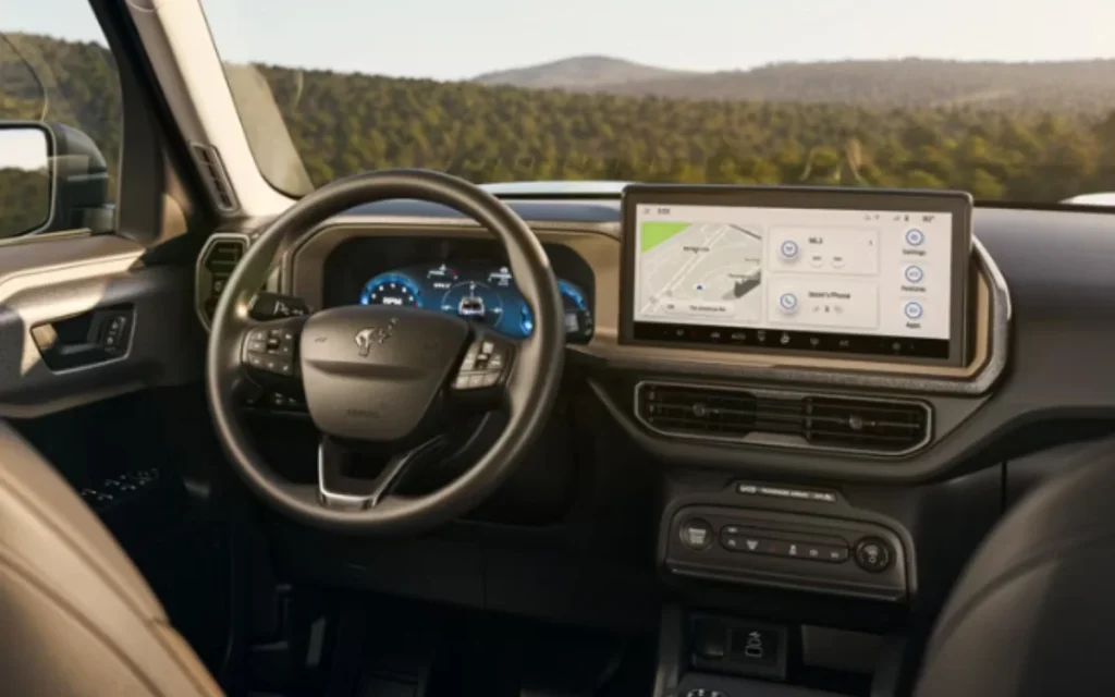 It looks as though Ford could be eying some interesting changes when it comes to in-car tech, with the carmaker filing a patent for a single screen with a dual display