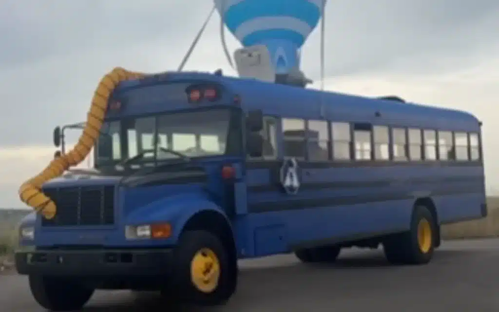 These New Yorkers spent $17,000 turning a school bus into the iconic Battle Bus from Fortnite, resulting in DIY chaos and a surprisingly good result