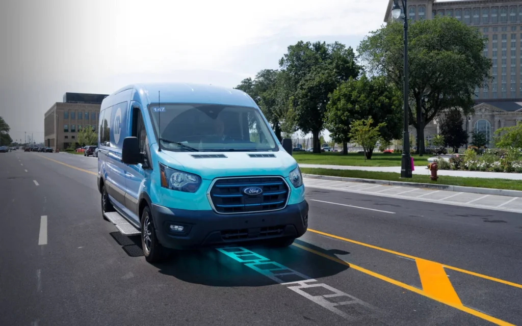 Detroit's electrified road is the first in the US that charges electric cars as they drive