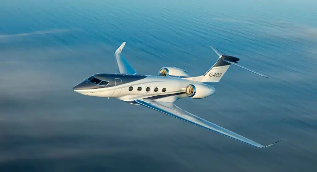 gulfstream g400 private jet first flight