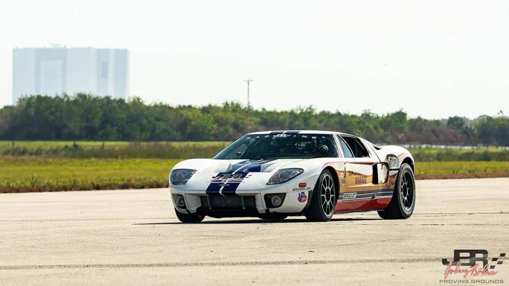 2700HP Ford GT going at 310mph is faster than a plane taking off