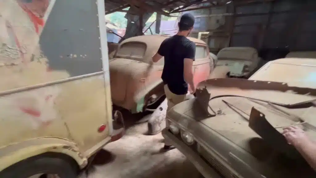 Man has incredible car collection in barn