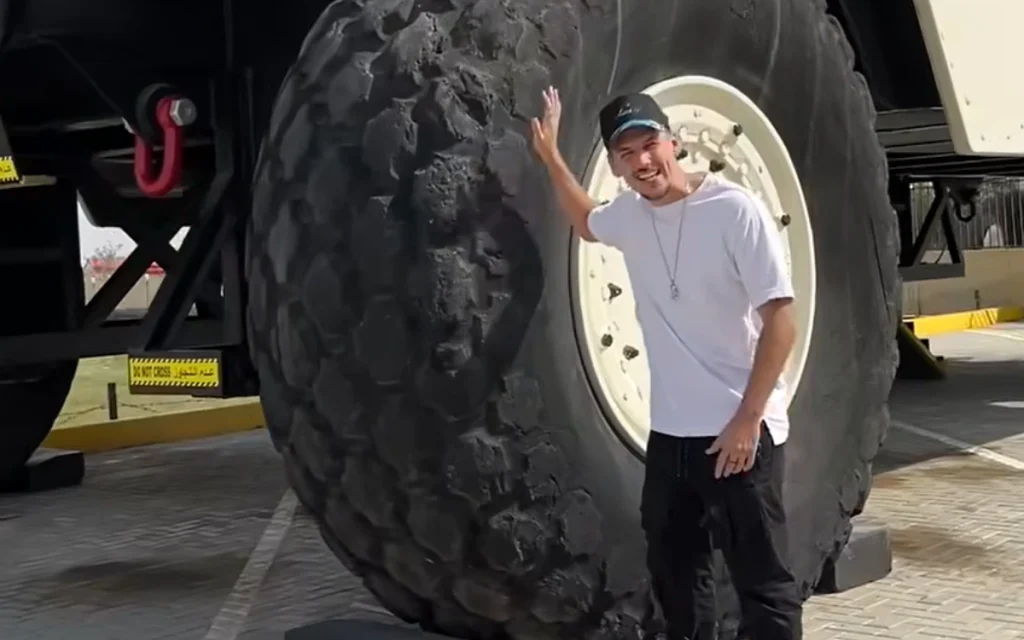 This giant Hummer is so over-the-top that swapping a tire might set you back more than buying a Toyota Corolla.