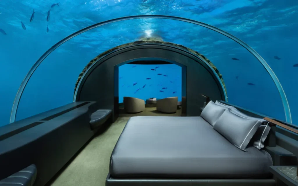 Winners and presenters at this year’s Golden Globes left with a $1 million gift bag, packed with luxe items, including a five-day yacht charter in Indonesia, and a high-end skin routine approved by Brad PittWinners and presenters at this year’s Golden Globes left with a $1 million gift bag, packed with luxe items, including a five-day yacht charter in Indonesia, and a high-end skin routine approved by Brad Pitt