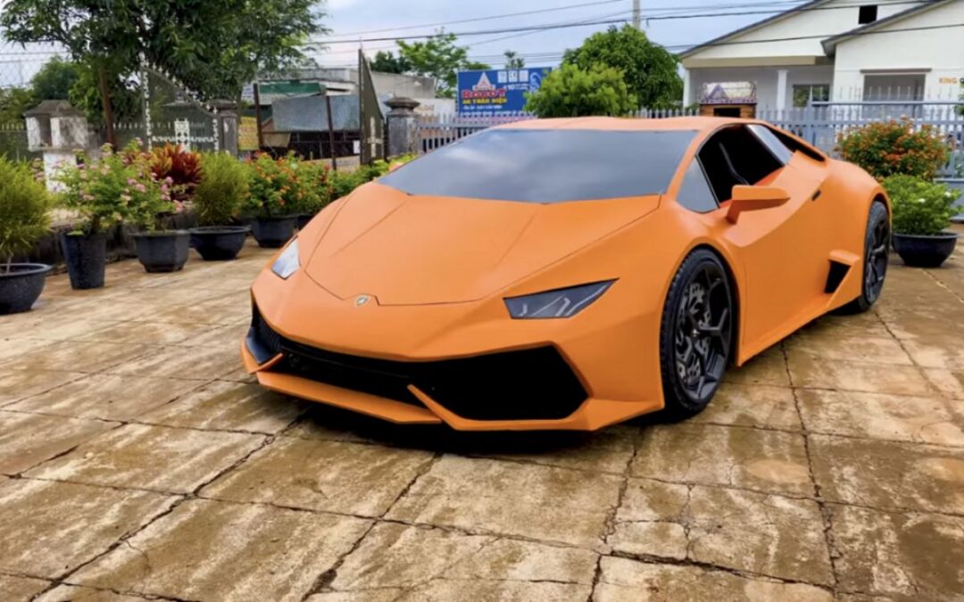 Watch this abandoned car get turned into a homemade Lamborghini Huracán