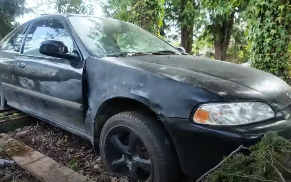 Canadian YouTuber buys a $500 abandoned turbo Honda Civic and brings it back to life with grit, DIY fixes, and a little Honda magic