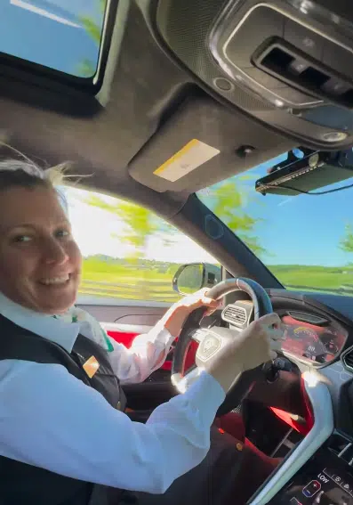 Florida man lets hotel employee drive his Lamborghini and she shocks him by absolutely flooring it