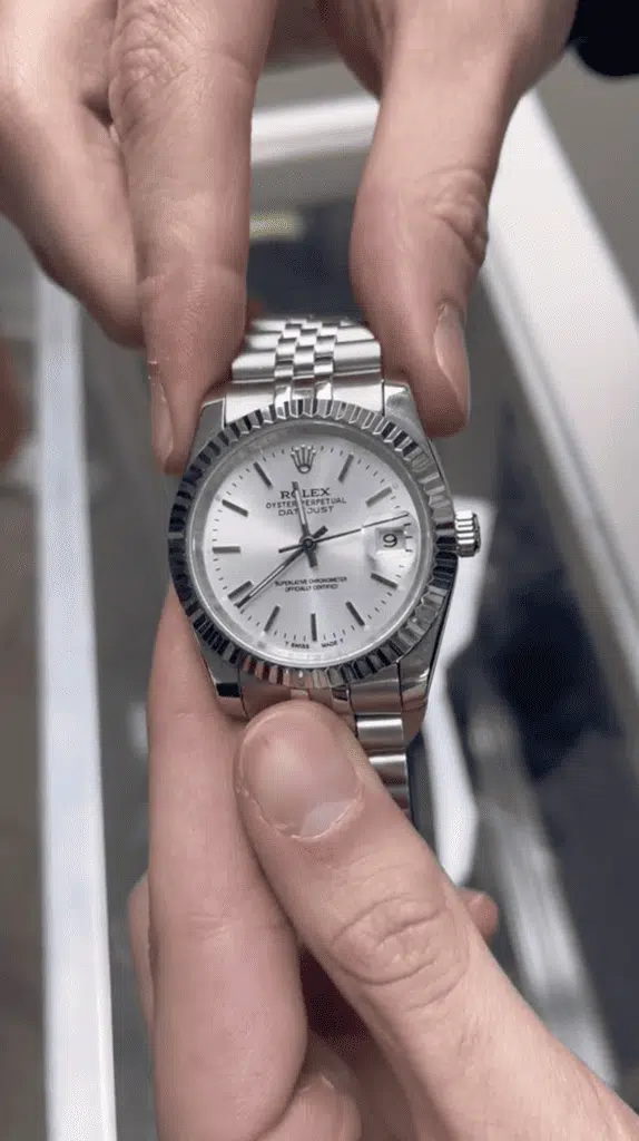 How to spot best sale a fake rolex datejust