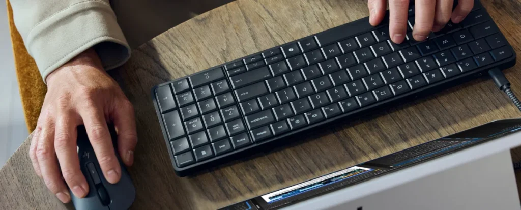 Proving that great things can come in small packages, HP has shrunk an entire computer down into a small keyboard with its EliteBoard G1a
