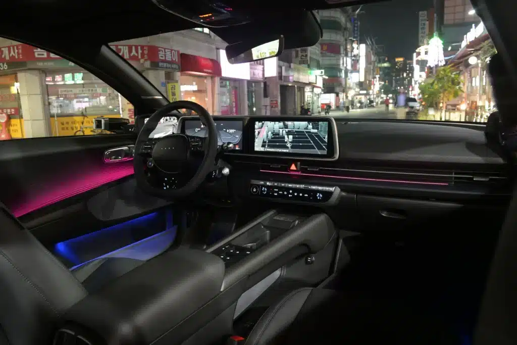 Hyundai develops indoor car lighting tuned to the driver's mood