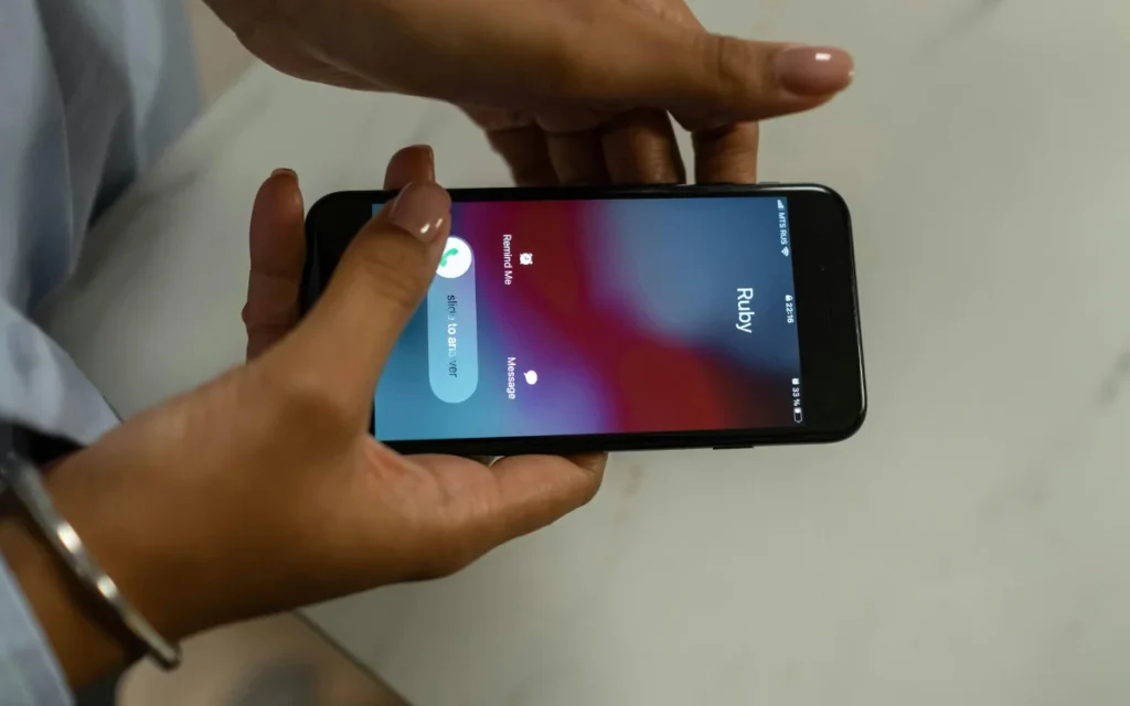 If you’re an Apple iPhone user, you’ve probably noticed that sometimes your phone will allow you to decline an incoming call and sometimes it won’t - well, it turns out there’s a reason for it, and it makes a lot of sense