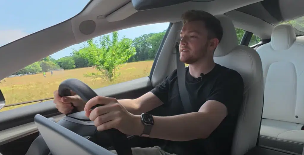 Man who loves driving gas cars shares the key difference that makes getting a Tesla Model 3 a 'no brainer' 