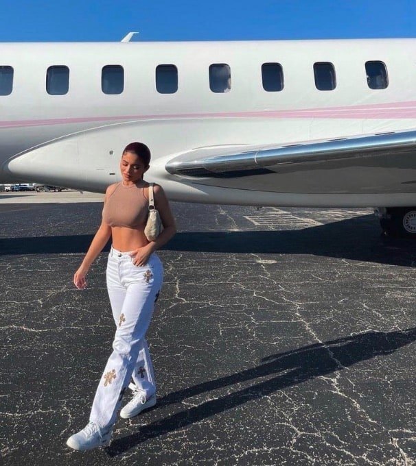Kylie Jenner private jet - celebrity private jets