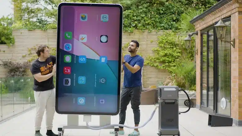 Biggest iPhone in the world has a $35,000 camera and 400-watt flashlight