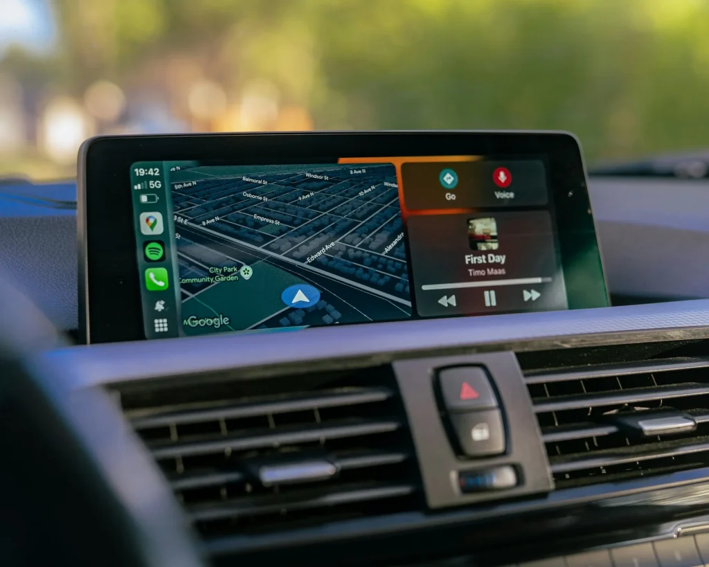 Automakers are quietly getting rid of Apple CarPlay and Android Auto to try and take advantage of $625 billion opportunity