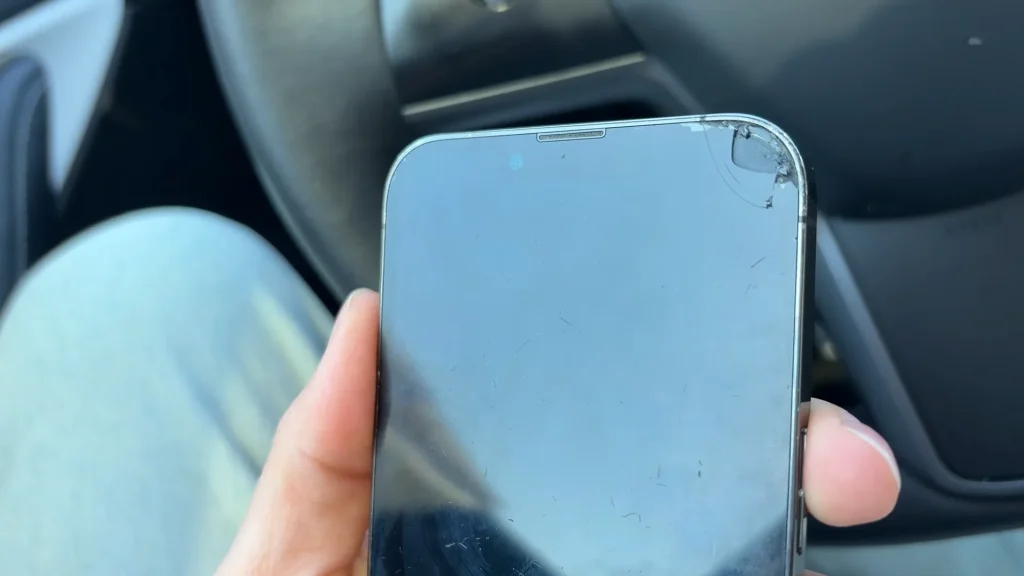 Canadian trying to see if you can still make money flipping iPhones in 2026 buys three Facebook Marketplace phones then reveals profits