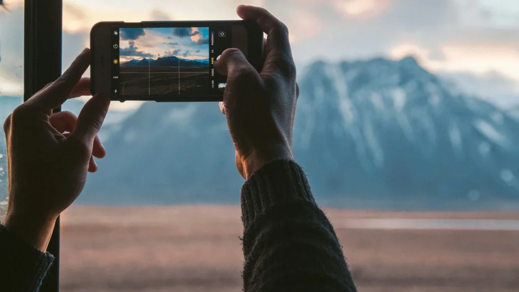 Difference between an iPhone camera and a $3,000 camera is even more wild than you'd expect