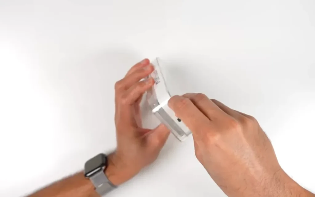 A tech-lover was able to get his hands on a super-rare sealed Apple iPod Touch and get it up and running to see what it was like