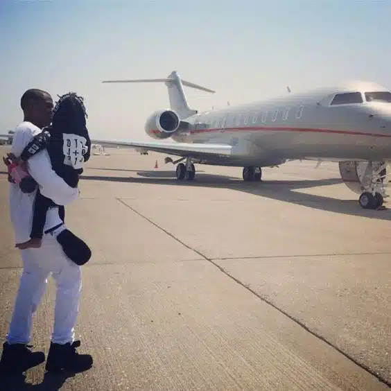 Jay-Z has a private jet that's like a fine dining restaurant