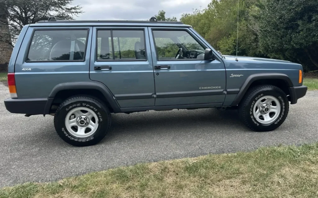 This one-owner 1998 Jeep Cherokee Sport has gone off to a new home after almost 30 years and 45,000 miles