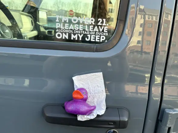 Jeep Ducking is becoming so popular in America a Florida cop has explained whether it's legal to leave a rubber duck on a stranger's car