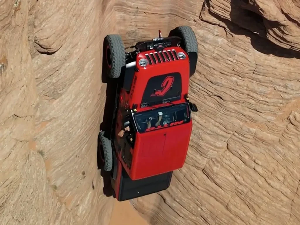 Gravity has effectively been turned off in video of Jeep Gladiator Utah climb