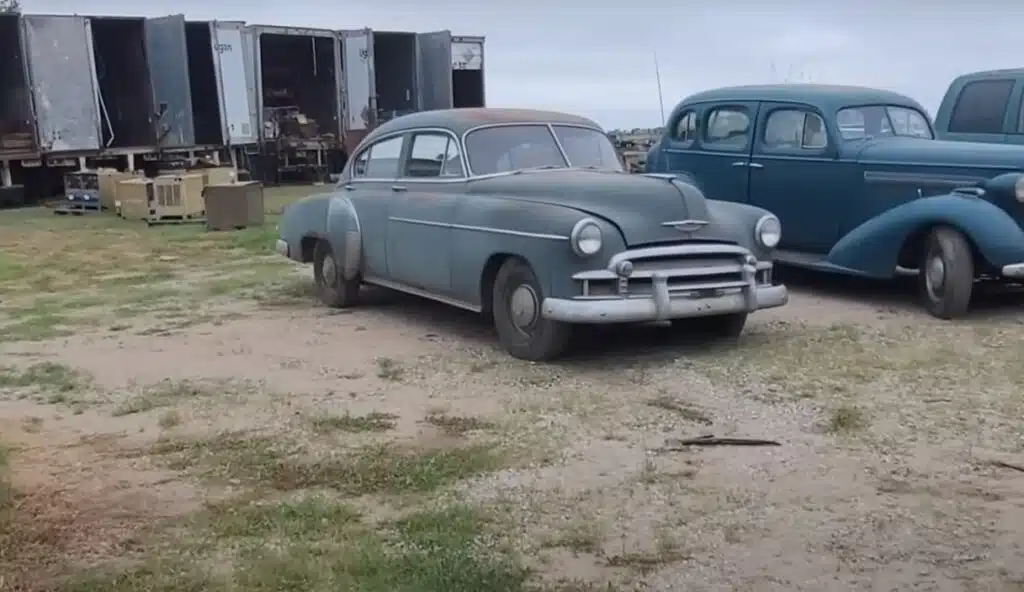A man visited an old American farm that was packed with vintage and pre-war vehicles, including a 1925 Ford Model T truck and some super rare Jeep models