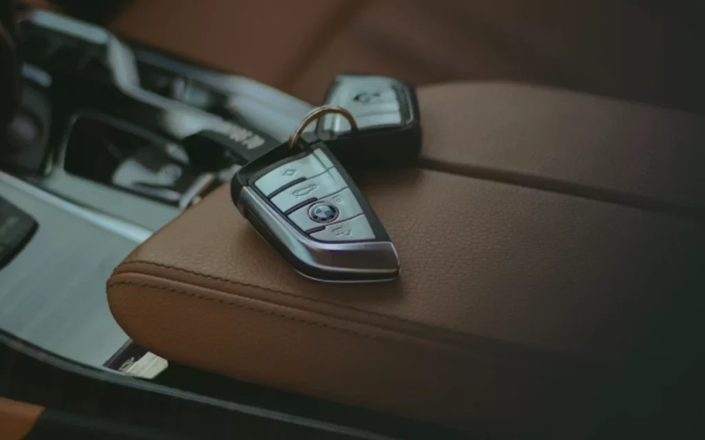 Contrary to popular belief, a car key fob with a dead battery doesn't have to stop you from being able to start your car. 