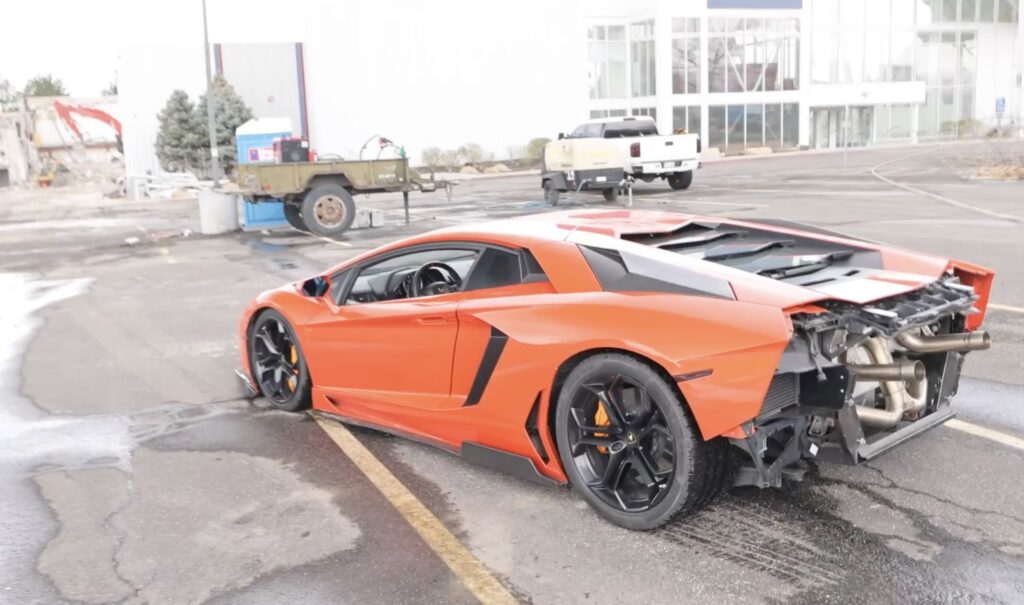 Lamborghini Aventador with F1 exhaust