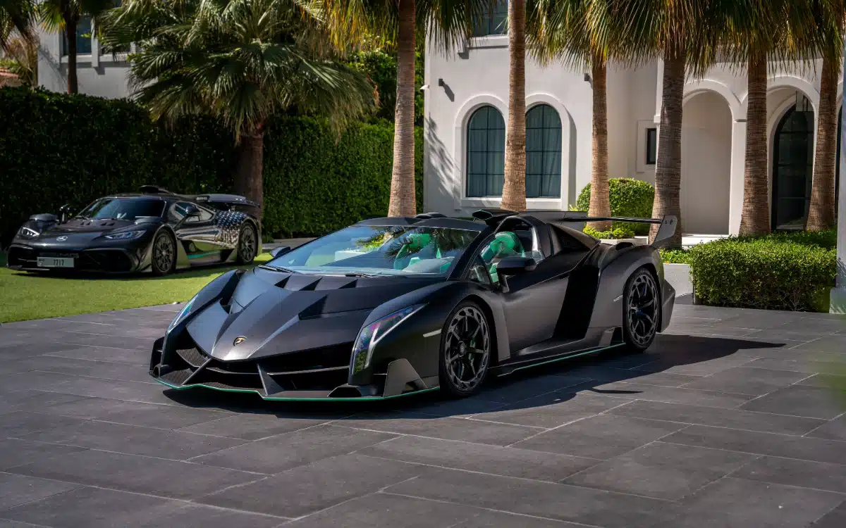 One-of-nine Lamborghini Veneno Roadster heading to auction
