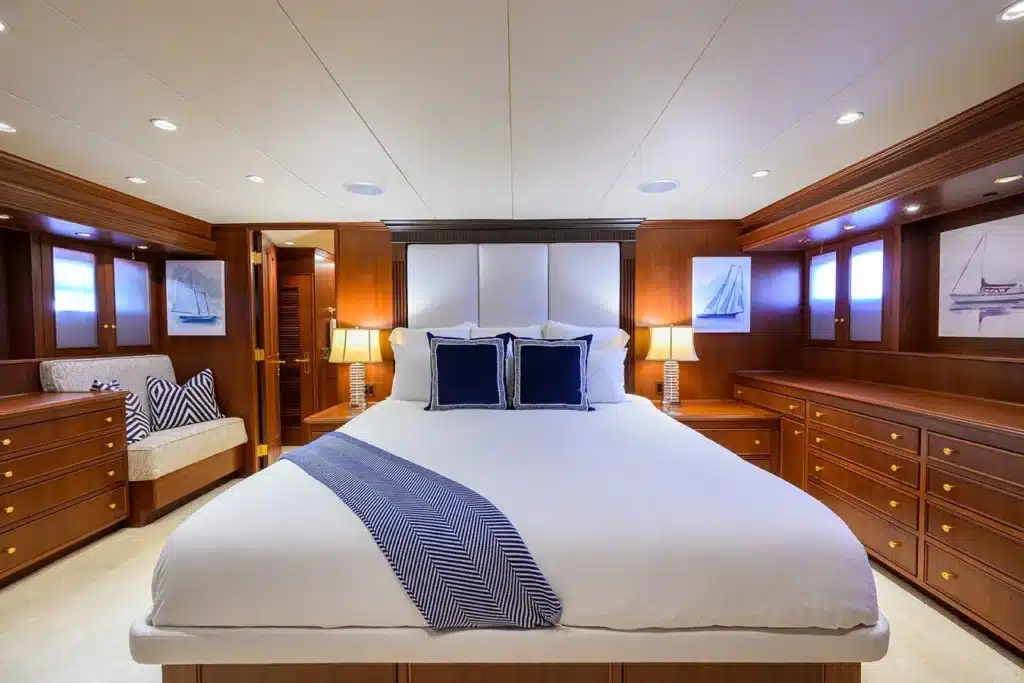 Custom-made yacht of Scottie Pippin ended up selling at a huge price drop