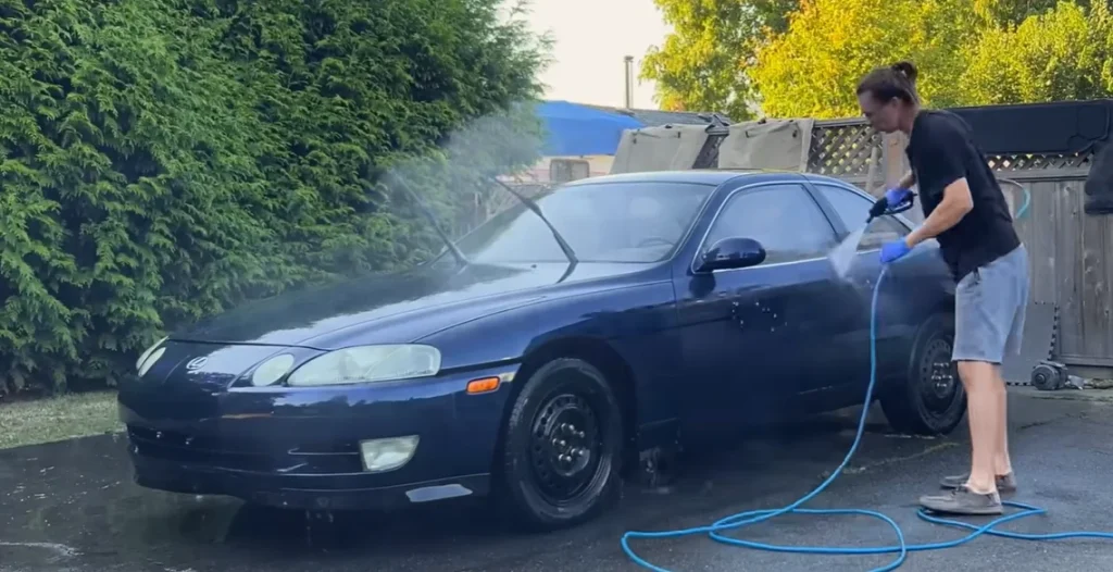 A Canadian YouTuber buys a stolen, abandoned Lexus SC400 with a 1UZ-FE V8 engine for $1,000 - it starts perfectly, then begins shifting gears by itself