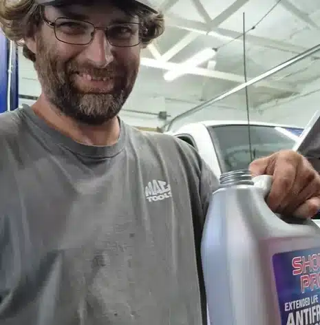 Mechanic blows people's minds with ingenious use for plastic lid on jug of antifreeze and coolant