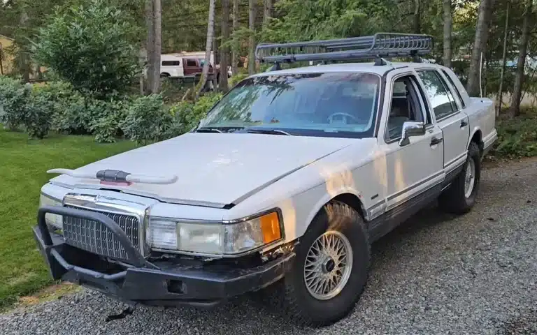 1994 Lincoln Town Car from Facebook Marketplace