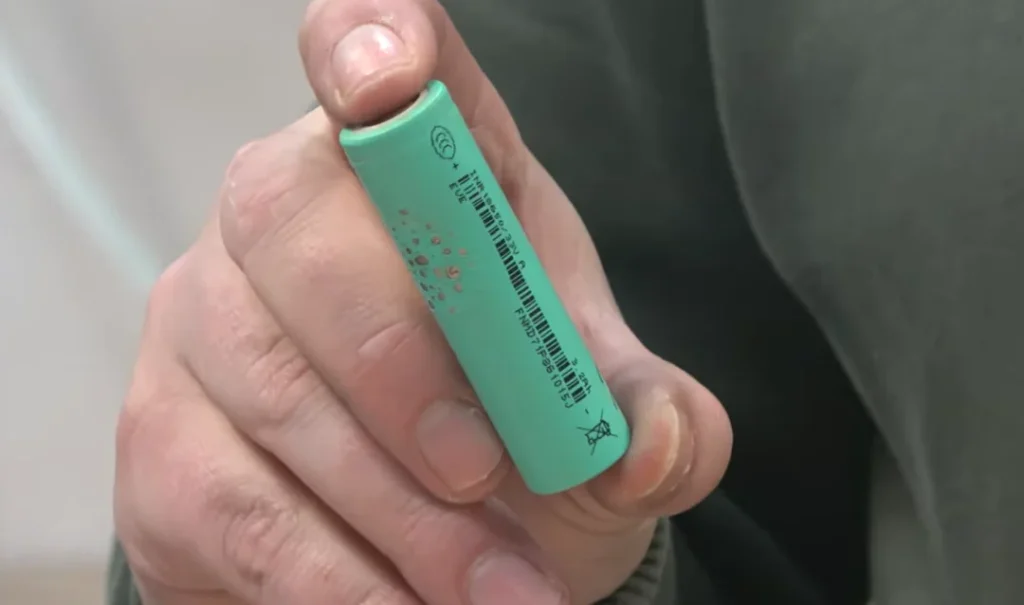 Man ignores four lithium battery safety warnings to see how dangerous they really are and the results show why those labels exist in the first place