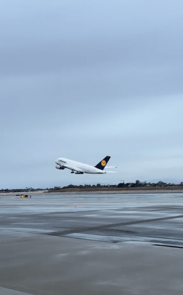 Retiring Airbus A380 pilot performs breathtaking maneuver on final flight full of passengers