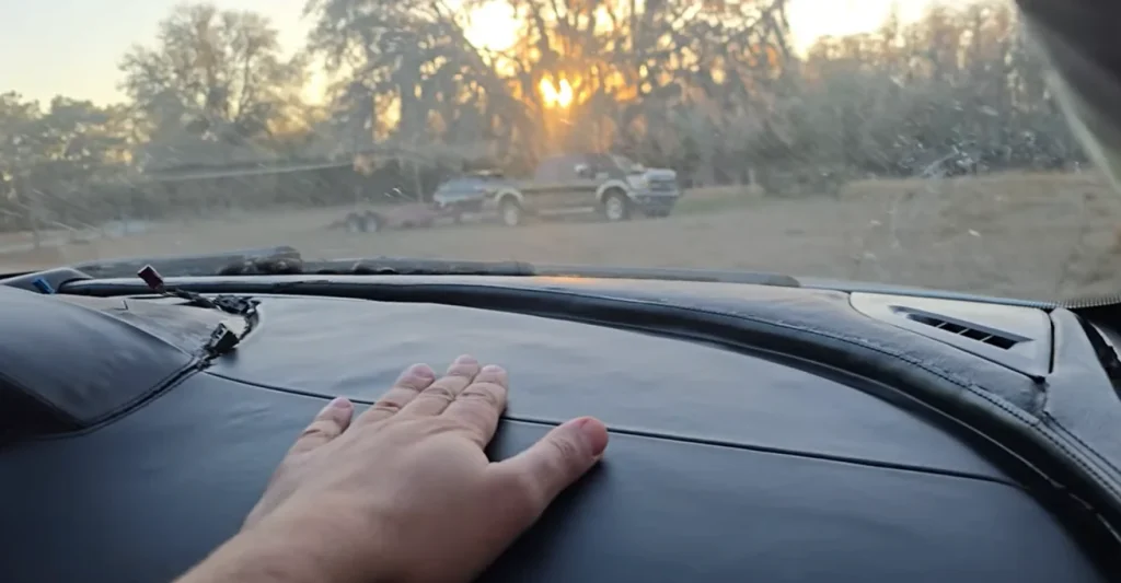 An ugly, sun-destroyed dashboard slashed the value of this BMW M6 in half, so one US buyer grabbed a $1,980 donor car and took a gamble