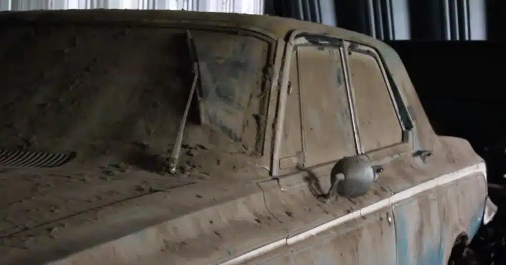 Man bought 1963 Dodge but got shock when he popped the hood