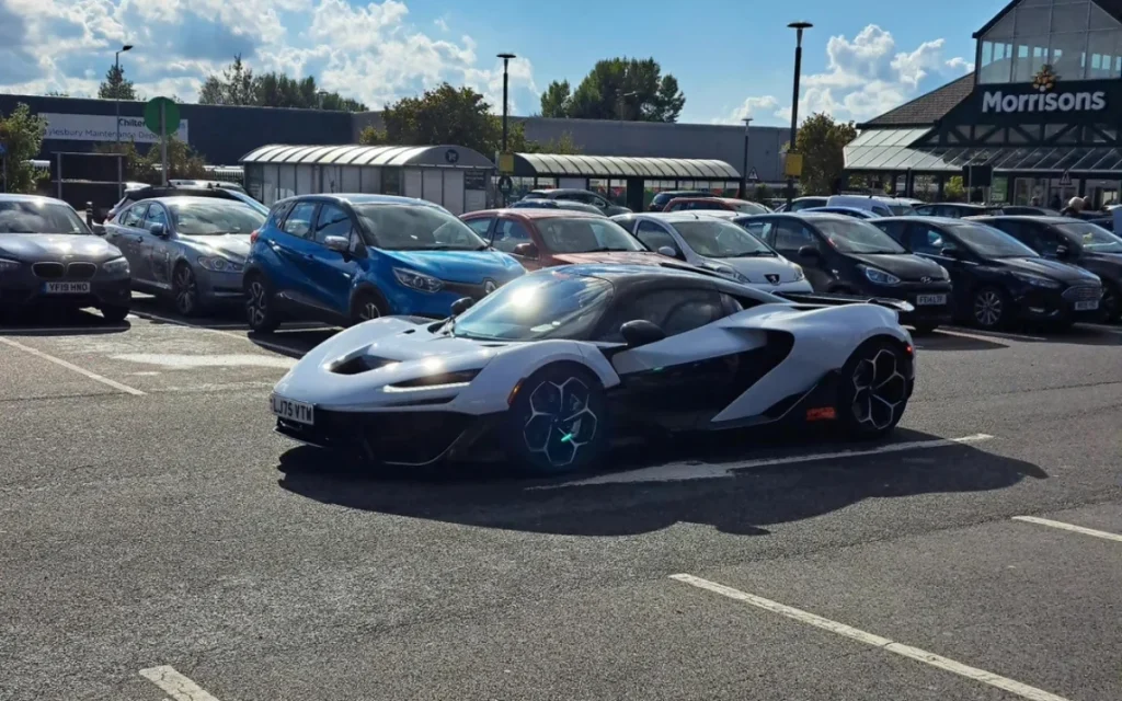 A Porsche 911 Dakar is turning heads in Norway after being spotted on the school run, proving the rally 911 makes the ultimate daily driver