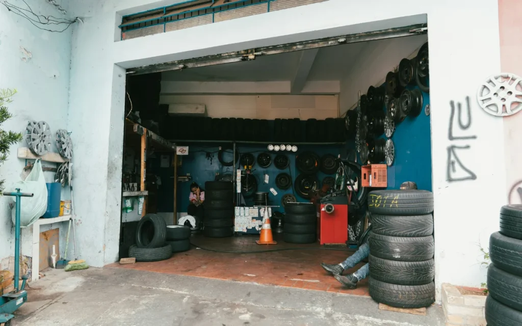 A New Jersey mechanic was left with a moral conundrum after he was able to fix a customer’s car in just two minutes