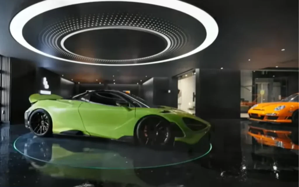 A stunning mega mansion on the Gold Coast that has been dubbed one of the ‘most ambitious homes ever built in Australia’ has gone on the market.