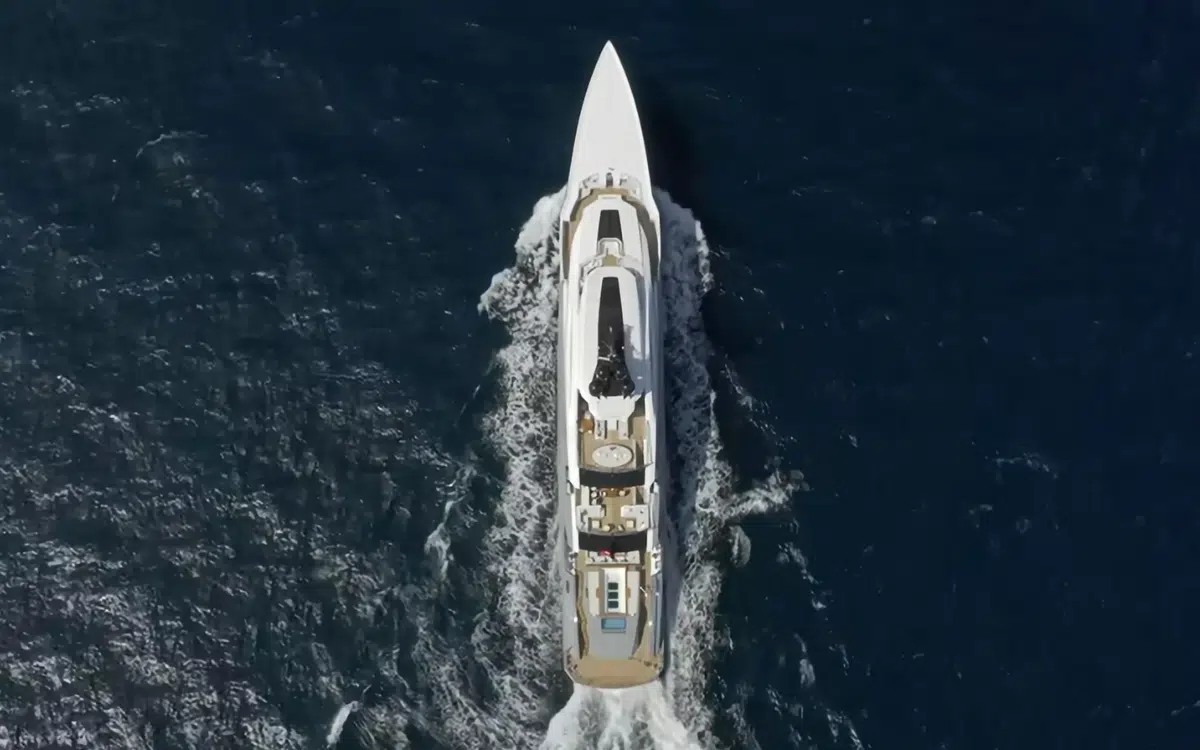 LA man shows inside a $100,000,000 megayacht and it’s safe to say it will blow your mind