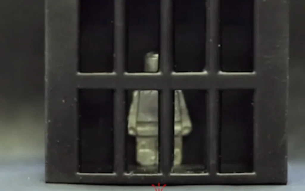 Scientists created a small robot that is able to liquify itself to escape from a cell and the whole thing has serious Terminator 2 vibes