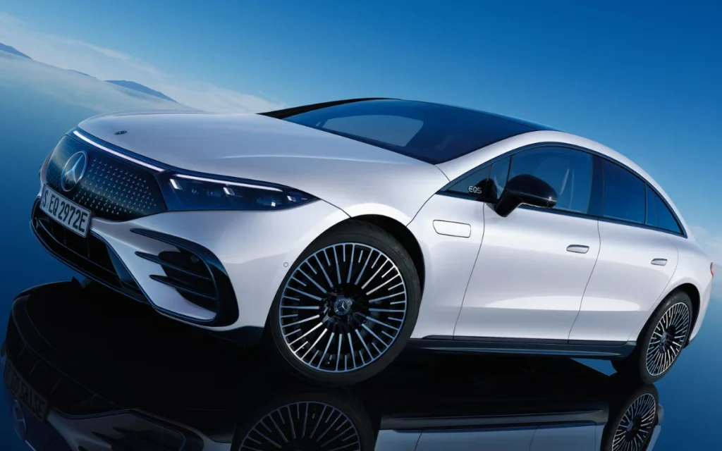 A roundup of the longest-range EV models of 2025, comparing WLTP figures from 434 to 500 miles as electric cars push long-distance capability further