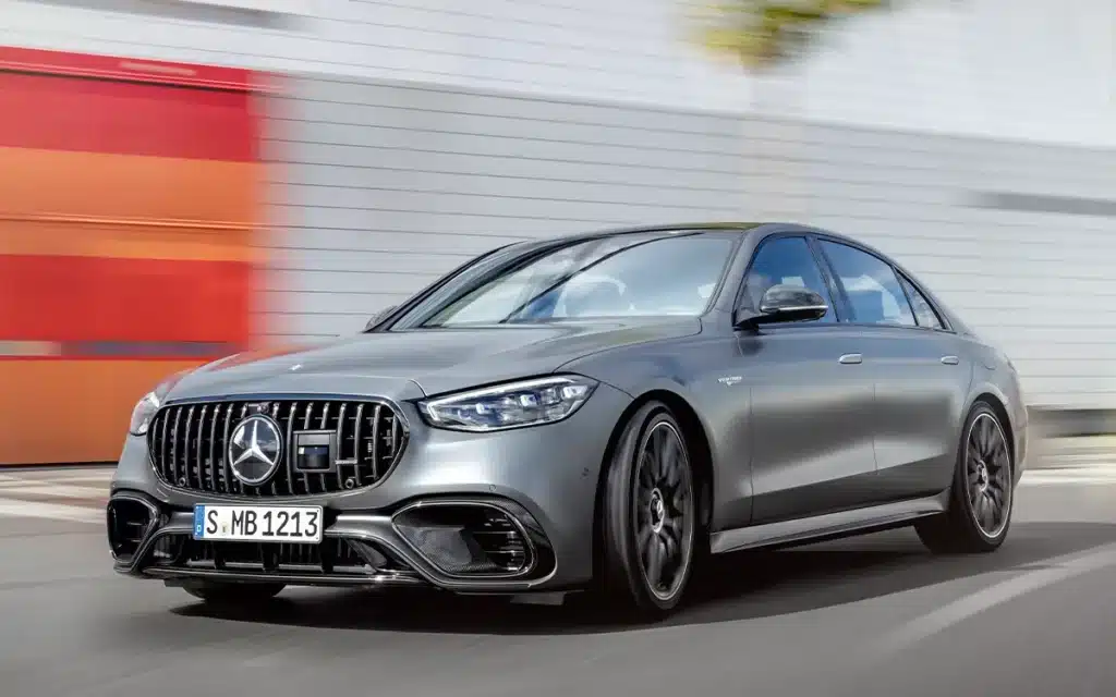 This man was left stunned after the driver of a $135K luxury car in LA revealed the unusual reason he retired early and drove a Mercedes S-Class S 580