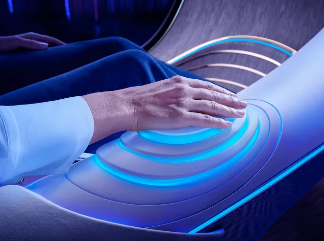 Mercedes-Benz once joined forces with the production team behind Avatar to create the achingly cool and super futuristic Mercedes Vision AVTR concept car