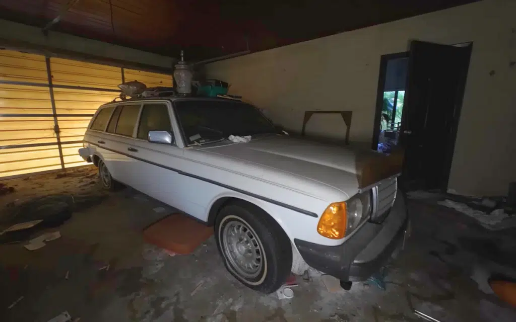 Abandoned house with incredible Mercedes W123 has people questioning if it was the home of 'real-life James Bond'