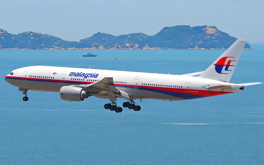 search searching for missing flight mh370